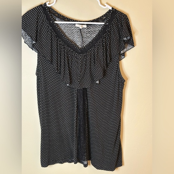 Maurices Tops - Maurices 2X Black White Polka Dot V-Neck Lace Flutter Sleeve Blouse